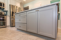 Arlington-Kitchen-Remodel-with-Two-Toned-Cabients-and-Large-Island-04