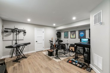 basement-for-gym-and-music-enthusiasts-in-herndon-6