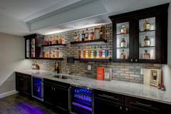grand-spacious-basement-bar-003-a