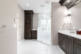 kanianthra-owners-bathroom-in-ashburn-3