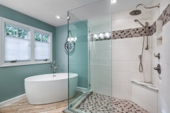 Large-Master-Bathroom-with-a-Fresh-Look-01