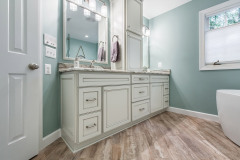 Large-Master-Bathroom-with-a-Fresh-Look-04