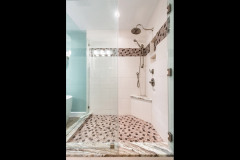 Large-Master-Bathroom-with-a-Fresh-Look-09