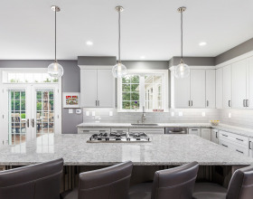 Polished-Kitchen-with-a-Modern-Flare-02