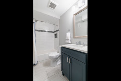 Simple-Basement-with-Bathroom-03